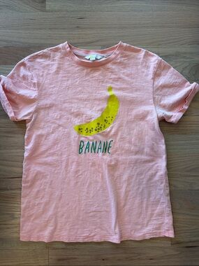 Women’s Boden Coral Tee with Yellow Banana Graphic
